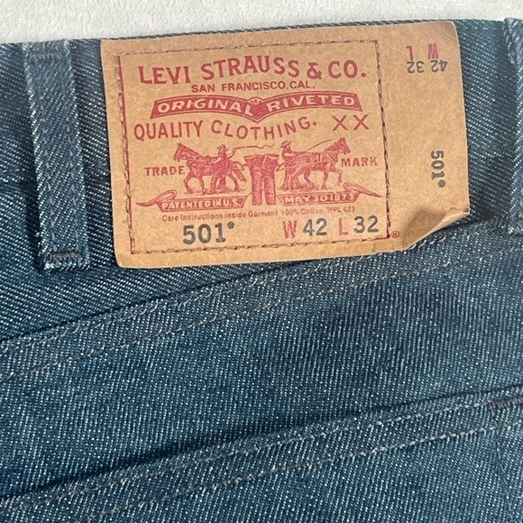 Levi’s 501 Raw Denim 42W 32L Indigo Lightly Used Vintage Jeans - Picture 11 of 12
